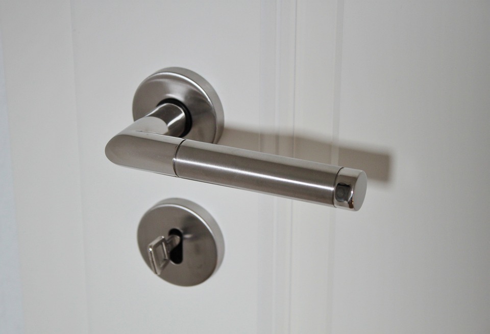 How to Install a New Doorknob